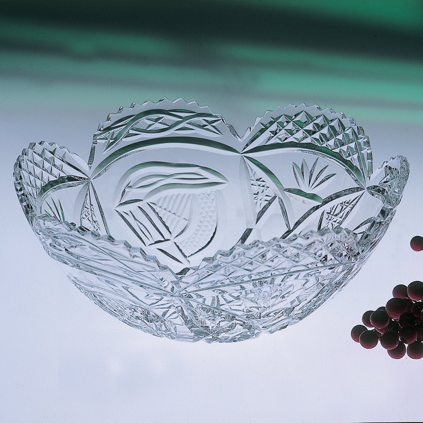 Mise Eire Scalloped Fruit Bowl